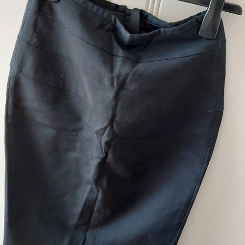 Zara Pencil Skirt Black like new XS