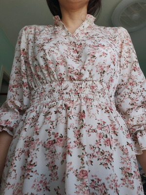 Floral dress knee-length new, size S
