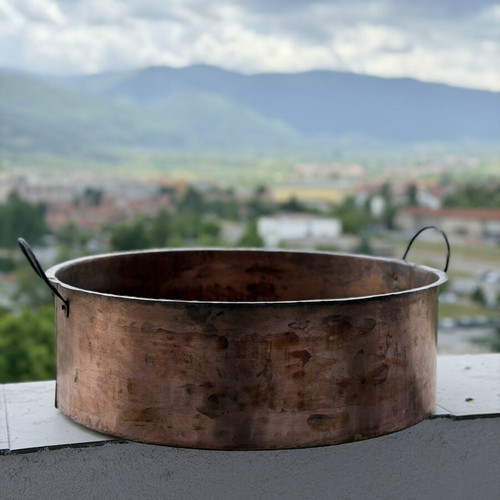 Large copper basin vintage style, used