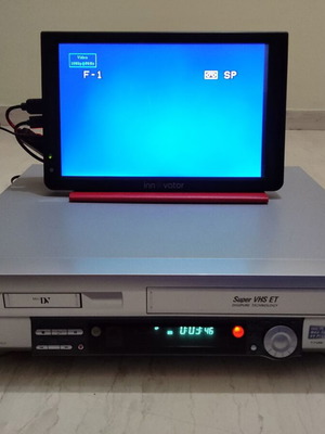 JVC HR DVS3 MiniDV SVHS ET VCR player recorder combo used for repair