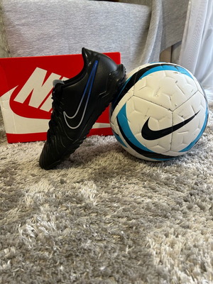 Nike Tiempo Legend 10 academy football shoes like new, size 44, black