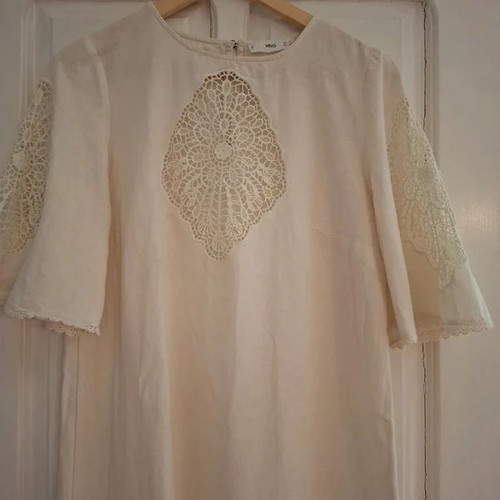 Mango mini dress Small used with applique embroidery beige