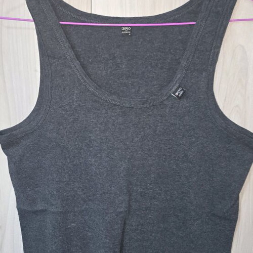 Vero by Aslanis tank top like new gray size L