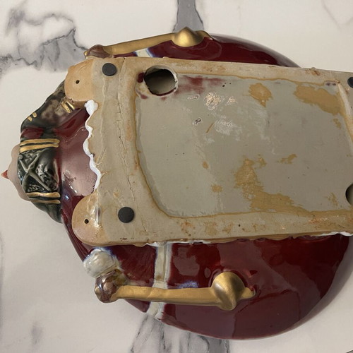 Ceramic bowl with Santa Claus theme, dark red, like new