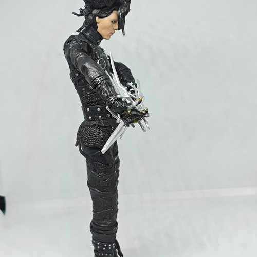 Edward Scissorhands collectible figure 18cm like new
