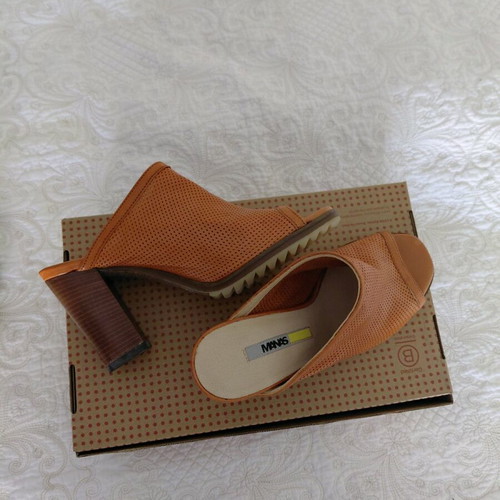 Manas mules like new, tan leather, 9cm heel, size 39