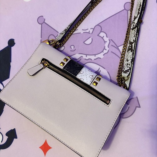 Guess crossbody bag like new, beige, medium size