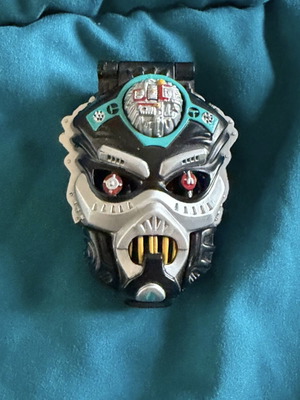 Mighty Max horror head against robot droid invader set like new with 3 figures