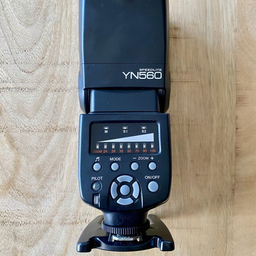 Yongnuo Speedlite YN560 manual flash like new