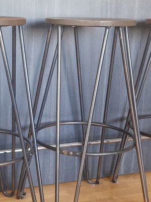 Bar stools like new, set of 3, 76cm