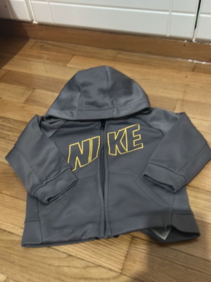 Nike jacket 18 months used