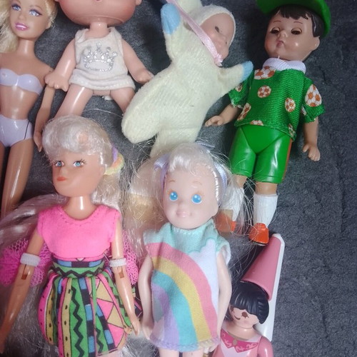 Small dolls used, lot