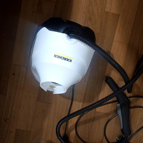 Karcher SC 3 EasyFix steam cleaner pressure 3.5bar like new with wheels and wand