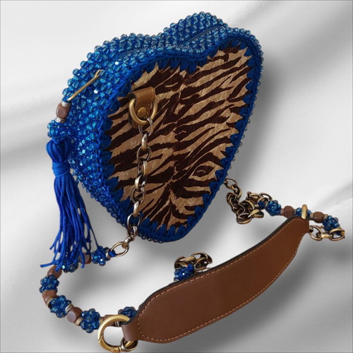 Knitted crossbody bag with beads heart, zipper opening, new