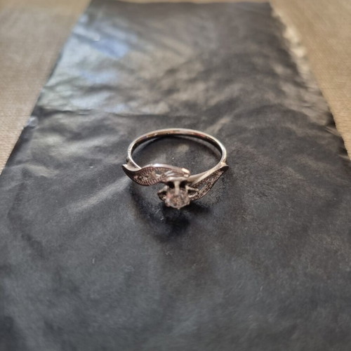Set of 3 rings with blue, green and white stones