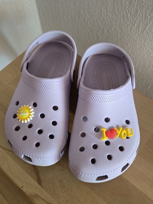 Crocs J1 purple sandals like new, size 31-32