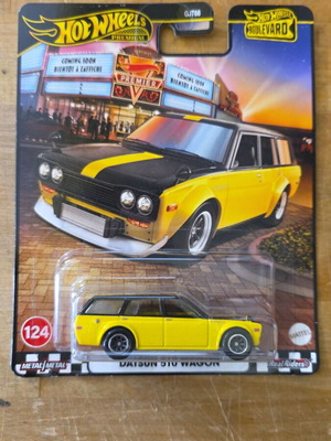 Hot Wheels Premium Boulevard Datsun 510 Wagon new