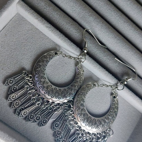 Silver earrings with geometric designs and boho style new