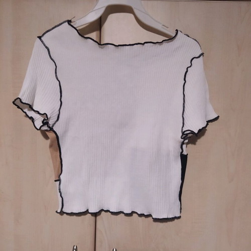 Women's short sleeve blouse like new, one size, black and beige