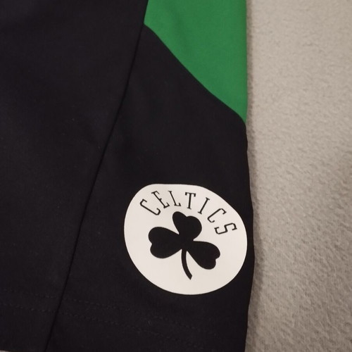 Boston Celtics Adidas basketball shorts like new, medium size