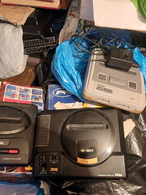 Употребявани конзоли за игри комплект Nintendo и Sega