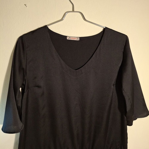 Satin blouse with fringes and 3/4 sleeves like new, black