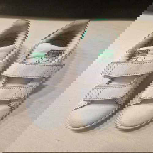 Stansmith παιδικά παπούτσια no 22 μεταχειρισμένα