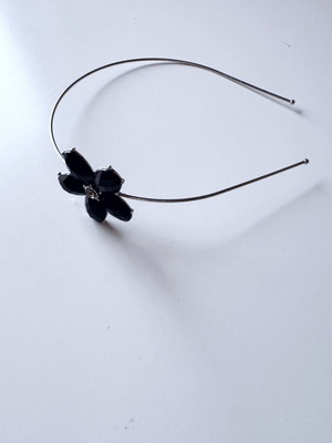 Evita Peroni metal hairband like new, black and silver