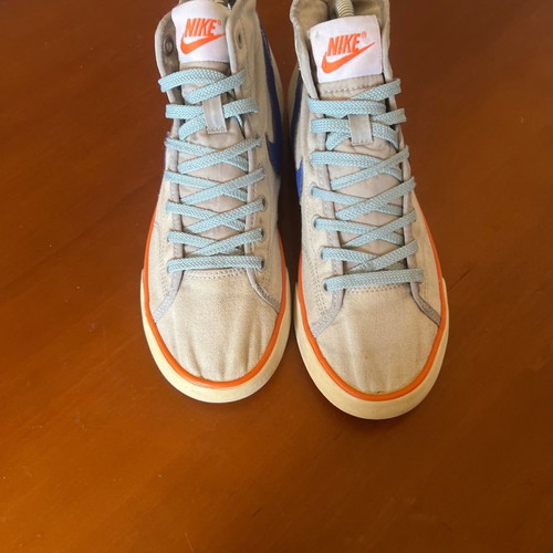 Nike kids canvas boots size 36.5 used, grey unisex