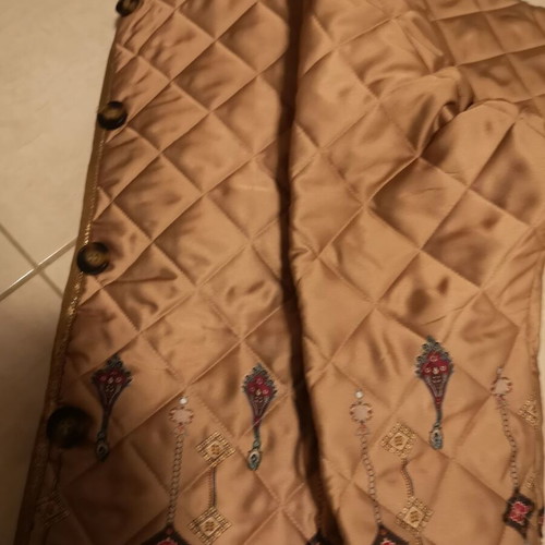 Quilted jacket gold color new, one size