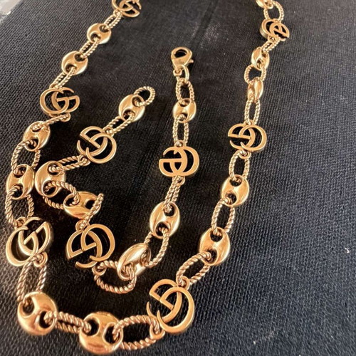 Gucci GG necklace and bracelet set gold tone new