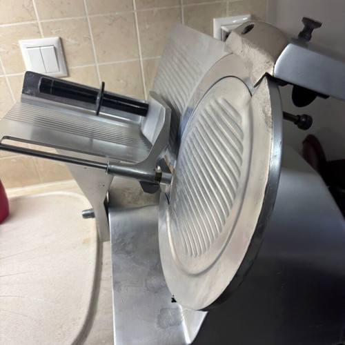 Professional electric meat slicer 300mm used, adjustable thickness