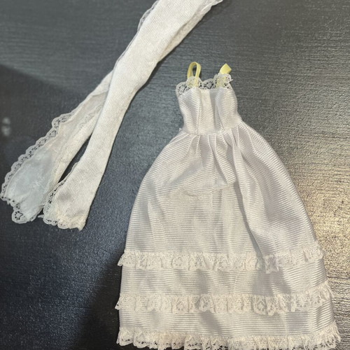 White doll wedding dress with delicate lace like new