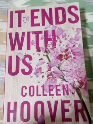 It Ends With Us by Colleen Hoover like new