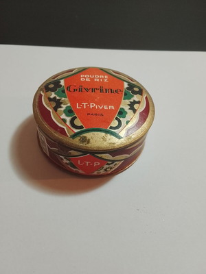 Vintage L.T. Piver powder box Givrine series like new, unused