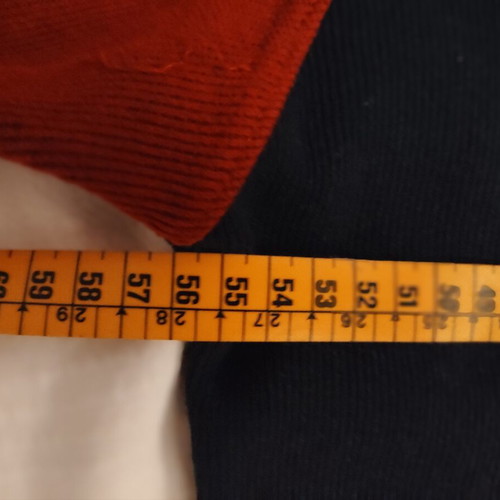 Men's winter sweater used, red and black, size medium
