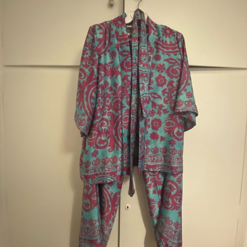 Set pantelona with kimono like new in purple and blue