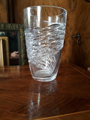 Κρυστάλλινο βάζο μεταχειρισμένο σε άριστη κατάσταση