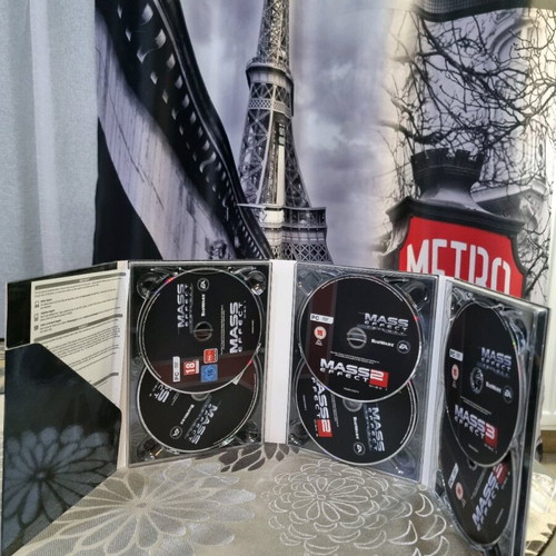 Mass Effect Trilogy Special Edition PC like new