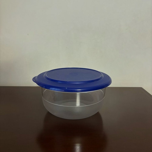 Tupperware Preludio bowl new with blue lid