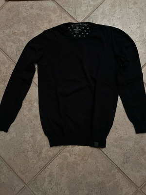 Men's shirts like new, size Large, Nike, black and gray