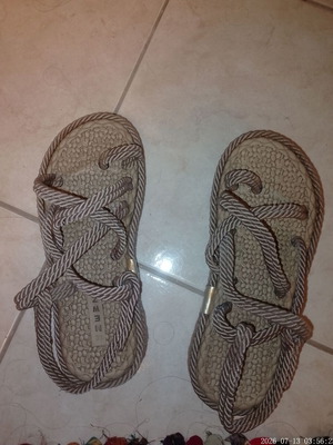 Sandals like new, beige, size 39, platform style