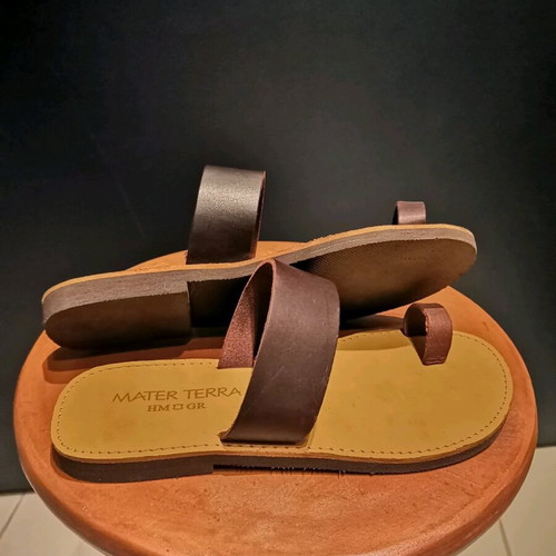 Handmade leather unisex children's sandals like new, size 35