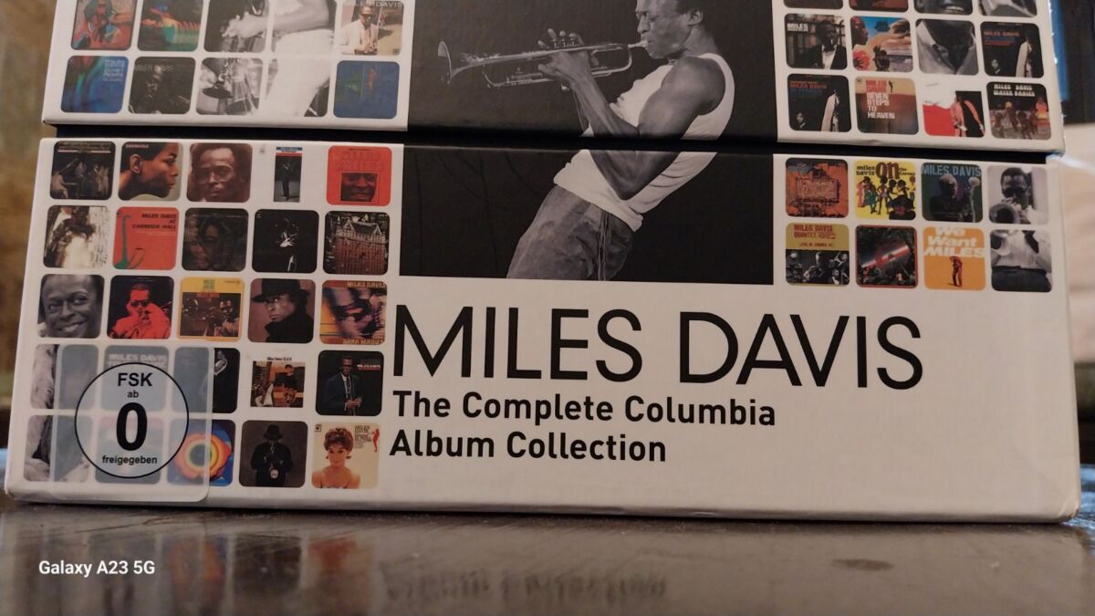 Miles Davis The Complete Columbia Album… - € 300,00 - Vendora.cy