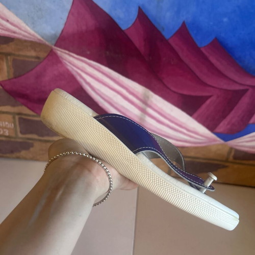 Naturelle Anatomical Flip Flop Sandals Size 41 Like New White Mauve