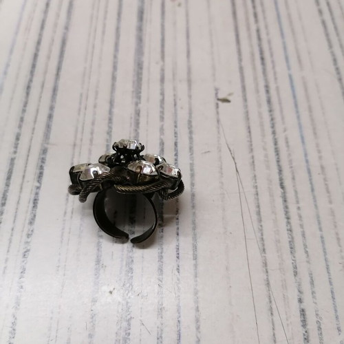 Vintage ring made of brass and rhinestones new