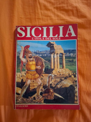 Sicilia L'Isola Del Sole travel guide like new, Italian