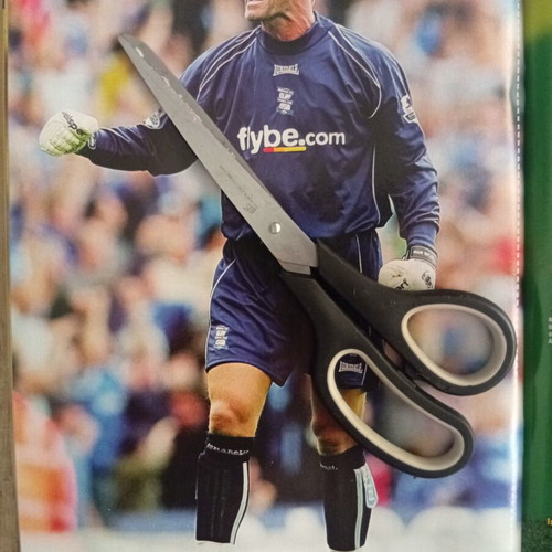 Match Football Magazine Issue 15-21 November 2005 like new with Van Nistelrooy poster