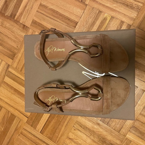 Alpe sandals like new, beige and gold, size 38