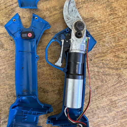Hyundai HSB 2520 PRO pruning shears used for spare parts